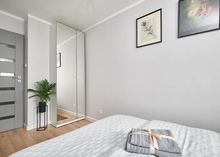 Kuznicza - 300m Main Square ~ Self Check-in 24h Apartment Wroclaw